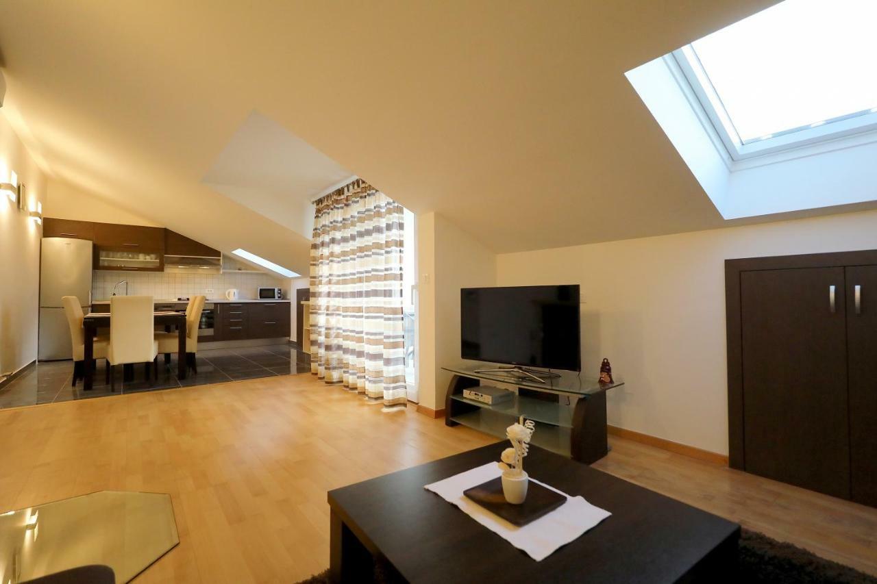 Luxury Nada With Pool Apartman