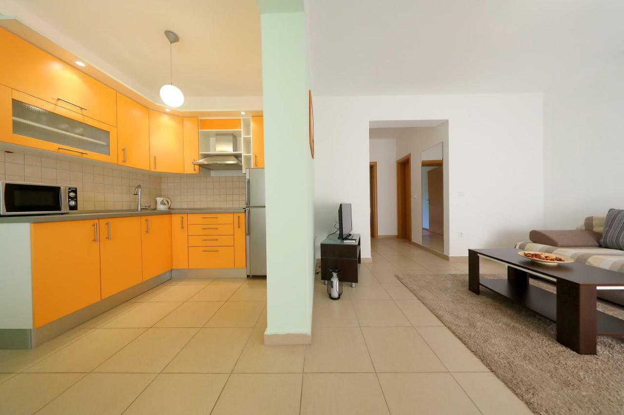 Luxury Nada With Pool Apartman Petrčane