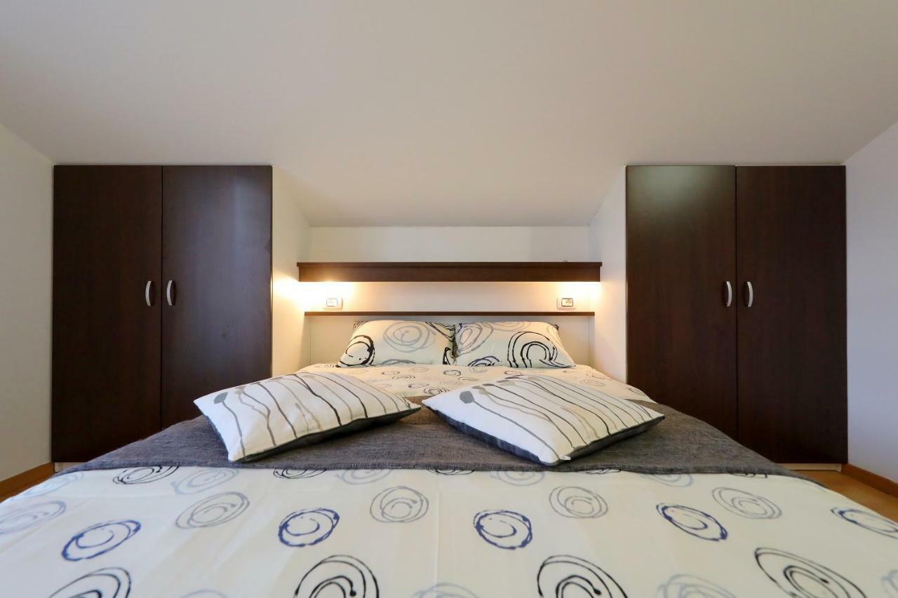 Apartman Luxury Nada With Pool Petrčane