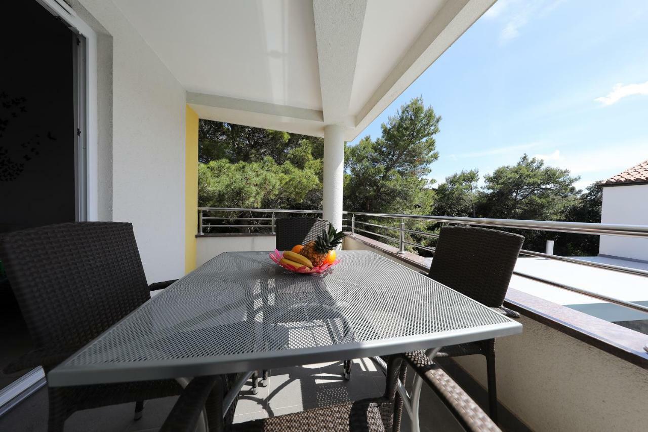 Apartman Luxury Nada With Pool Petrčane