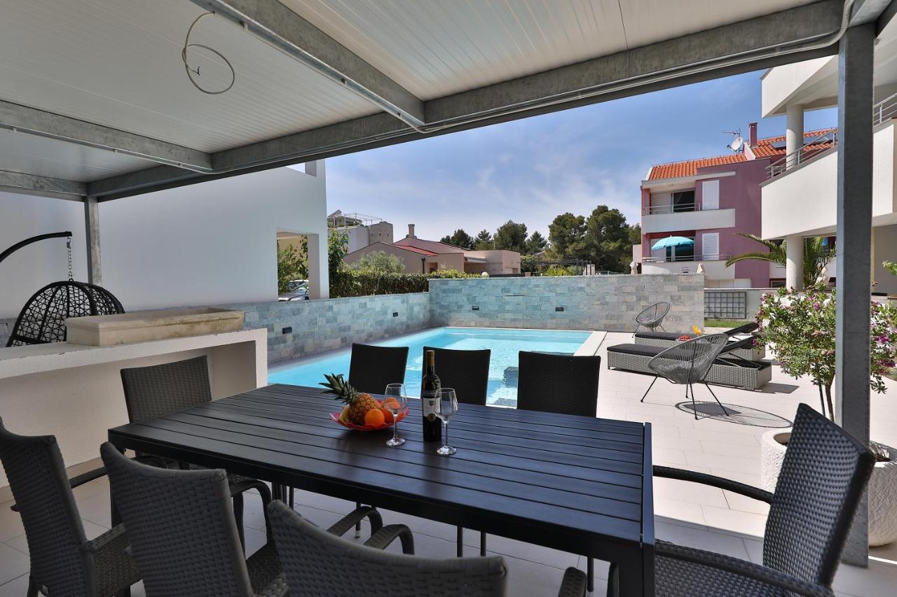 Apartman Luxury Nada With Pool