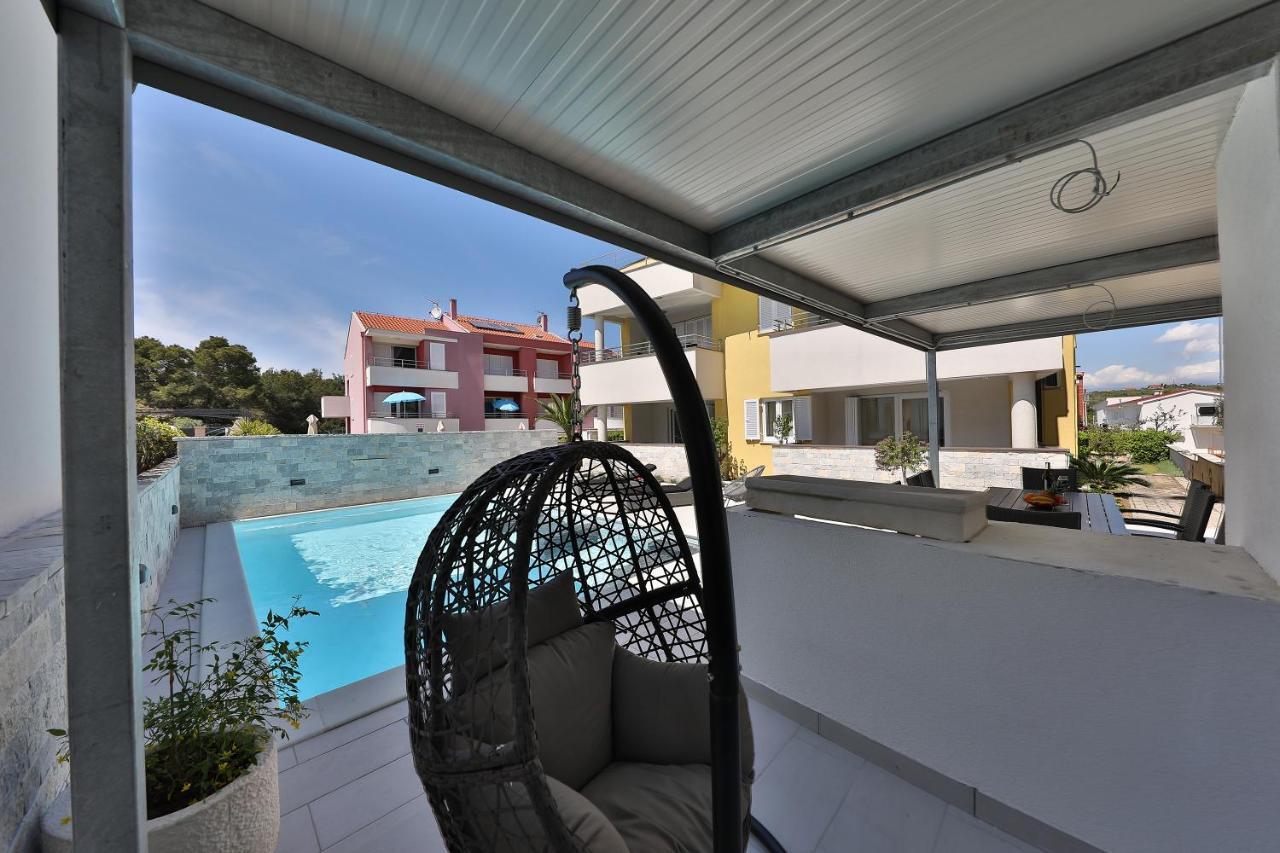 Luxury Nada With Pool * Petrčane