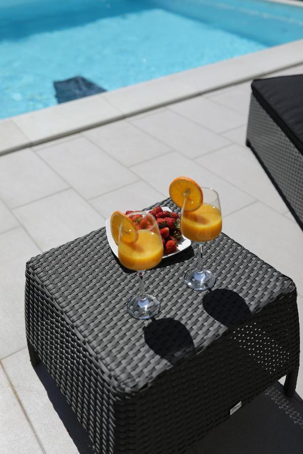 Luxury Nada With Pool *