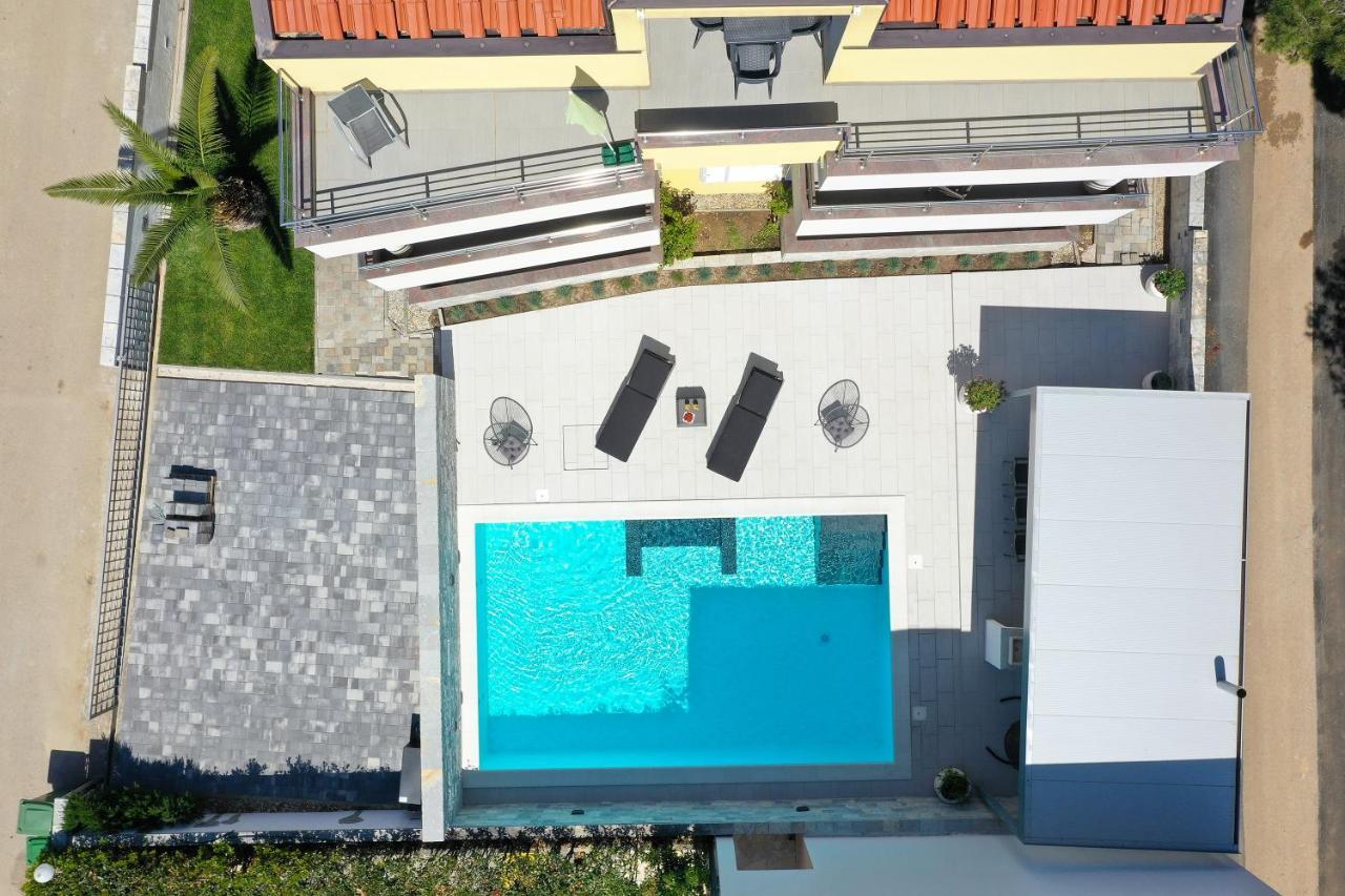 Luxury Nada With Pool Apartman *